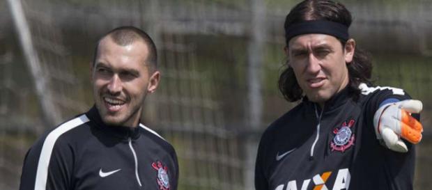 Os dois principais goleiros do clube perdem um concorrente Os dois principais goleiros do clube perdem um concorrente