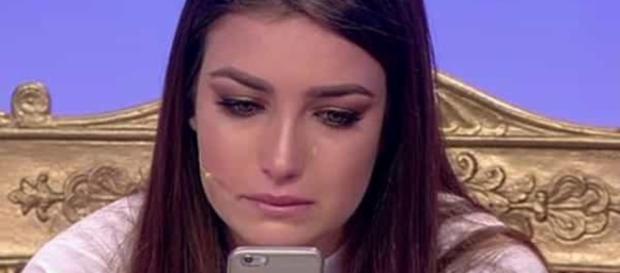 Uomini e Donne, la tronista Nilufar scoppia in lacrime durante la ... - today.it Uomini e Donne, la tronista Nilufar scoppia in lacrime durante la ... - today.it