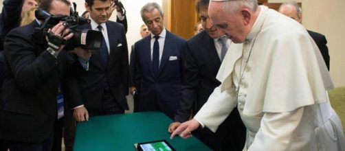 Il papa e la nuova App per pregare