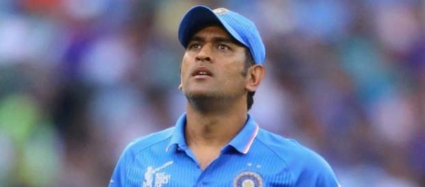 Dhoni paid less by 2 crores in the new contract offered by BCCI - ndtv\ Ytube Dhoni paid less by 2 crores in the new contract offered by BCCI - ndtv\ Ytube