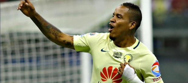 El ecuatoriano Michael Arroyo no se olvida de los azulcremas. El ecuatoriano Michael Arroyo no se olvida de los azulcremas.