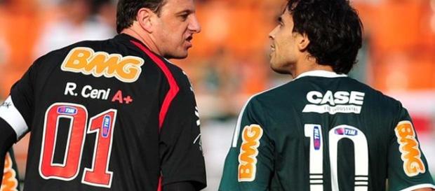 Rogério Ceni e Valdívia, em um clássico. (foto reprodução). Rogério Ceni e Valdívia, em um clássico. (foto reprodução).