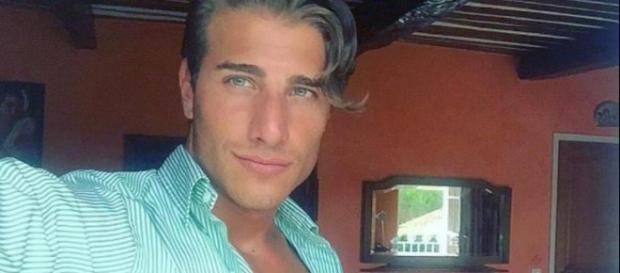 Uomini e Donne: Nicolò Ferrari scrive un messaggio per Nilufar? Uomini e Donne: Nicolò Ferrari scrive un messaggio per Nilufar?