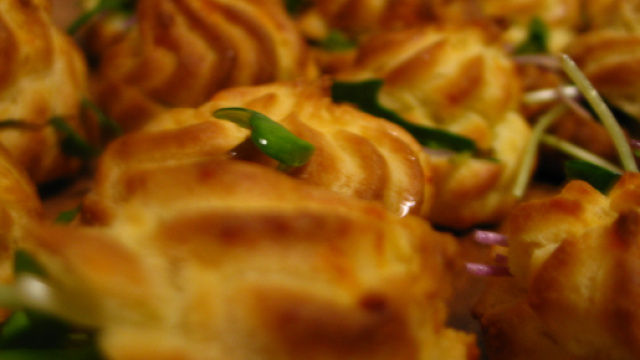 I goug&egrave;re: ricetta al formaggio e versione alle verdure