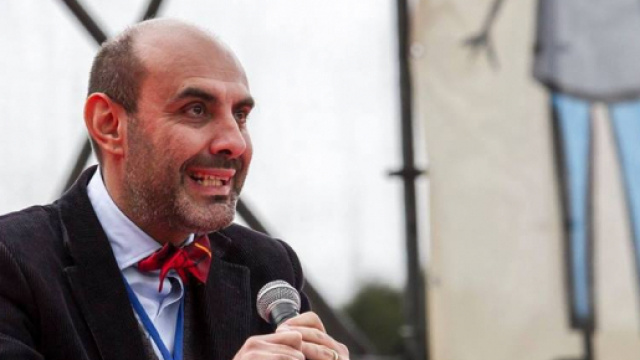 Il neo senatore Pillon sul palco del Family Day (Fonte:www.difendiamoinostrifigli.it)