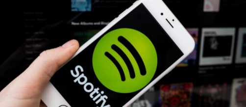 Spotify perde miliardi di dollari ed entra in borsa