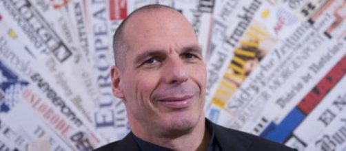 Yanis Varoufakis critica duramente M5S e Lega, ma promuove il reddito di cittadinanza