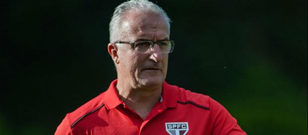 Dorival Júnior foi demitido após a derrota para o Palmeiras Dorival Júnior foi demitido após a derrota para o Palmeiras