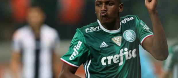 Mina comemorando gol pelo Palmeiras. Mina comemorando gol pelo Palmeiras.