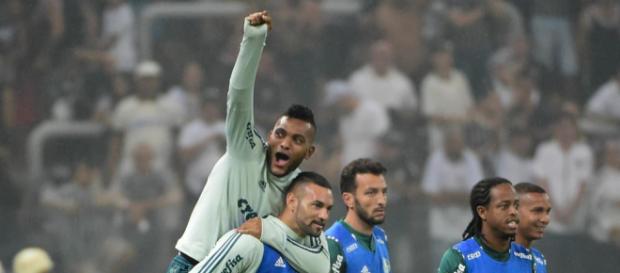 Colombiano foi decisivo em derby disputado na Arena Corinthians Colombiano foi decisivo em derby disputado na Arena Corinthians