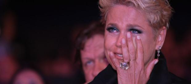 Xuxa sofre acidente e lamenta fratura Xuxa sofre acidente e lamenta fratura
