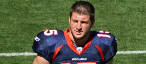 Tim Tebow proved to be an inaccurate passer in his short NFL stay. [Image Source: Flickr | Jeffrey Beall]