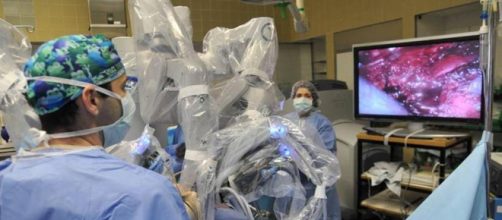 In sala operatoria il rene è espiantato con il robot - La Stampa - lastampa.it