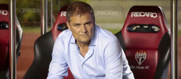 Aguirre decidiu mexer no time do São Paulo Aguirre decidiu mexer no time do São Paulo