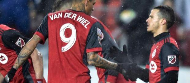 El equipo Toronto FC lo dará todo para finiquitar su pase a la final de la Concacaf en el Estadio Azteca. El equipo Toronto FC lo dará todo para finiquitar su pase a la final de la Concacaf en el Estadio Azteca.