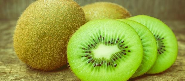 El Kiwi se considera una super fruta ya que es rica en mchos nutrientes. El Kiwi se considera una super fruta ya que es rica en mchos nutrientes.