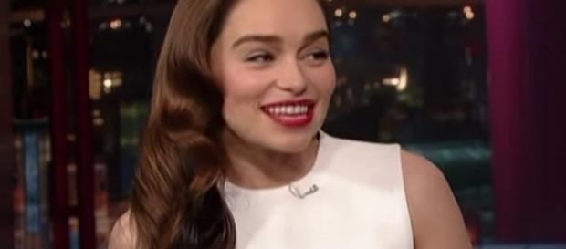 Emilia Clarke, alias Daenerys Targaryen nella serie televisiva Il Trono di Spade Emilia Clarke, alias Daenerys Targaryen nella serie televisiva Il Trono di Spade