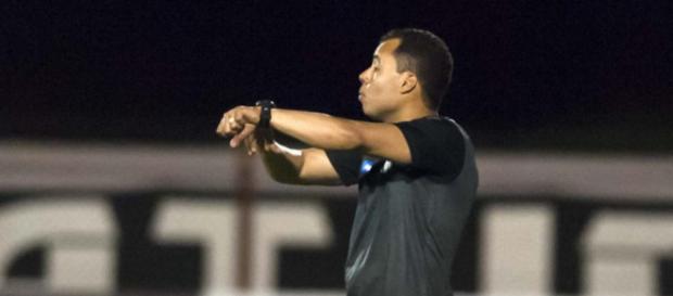 Jair Ventura vem tendo mais tempo para trabalhar Jair Ventura vem tendo mais tempo para trabalhar