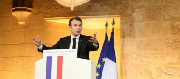 Macron et le lien abîmé entre l'Eglise et l'Etat Macron et le lien abîmé entre l'Eglise et l'Etat