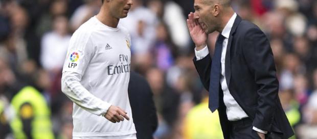 Real Madrid : Zidane fait des révélations sur Cristiano Ronaldo ! Real Madrid : Zidane fait des révélations sur Cristiano Ronaldo !