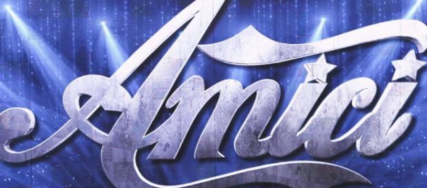 Amici: torna in diretta (ma non è tutto oro ciò che luccica) | BitchyF - bitchyf.it Amici: torna in diretta (ma non è tutto oro ciò che luccica) | BitchyF - bitchyf.it