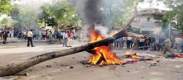 Anti-quota Bharat Bandh receives mixed reactions (Image via NDTV/Youtube) Anti-quota Bharat Bandh receives mixed reactions (Image via NDTV/Youtube)