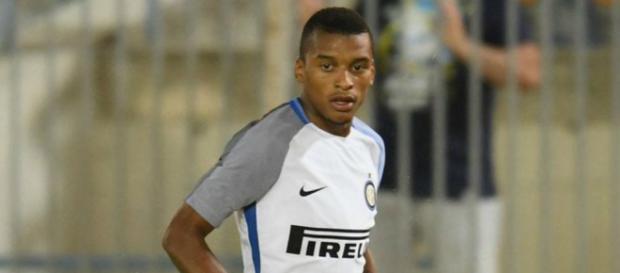 Dalbert n'a que très peu de temps de jeu avec l'Inter Milan Dalbert n'a que très peu de temps de jeu avec l'Inter Milan