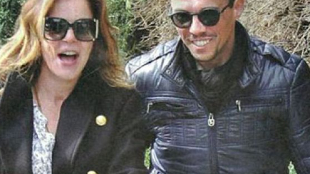 Foto di Claudia Gerini su Novella 2000 insieme a Giancarlo Pantano