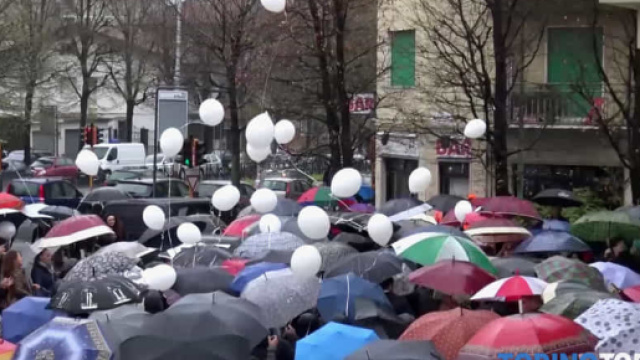Rivoli funerali Beatrice Ingu&igrave; | L'omaggio degli amici - torinotoday.it