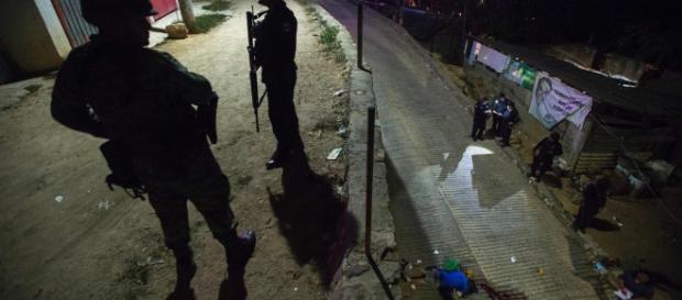 Aumenta la violencia en México: 'Lo único que hacen es enfrentar ... - nytimes.com Aumenta la violencia en México: 'Lo único que hacen es enfrentar ... - nytimes.com