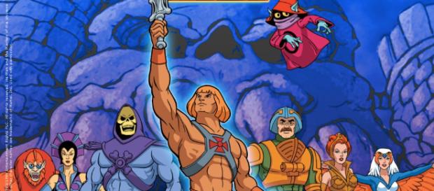 En 2014, Jeff Wadlow, director de Kick-Ass 2, fue contratado por Sony para escribir la adaptación cinematográfica de Masters of the Universe En 2014, Jeff Wadlow, director de Kick-Ass 2, fue contratado por Sony para escribir la adaptación cinematográfica de Masters of the Universe