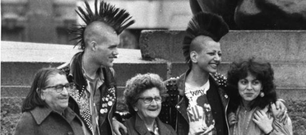 Jugendkultur: Punk – Eine Bewegung die bei der Geburt starb und doch noch lebt