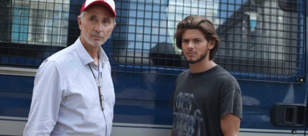 Roland (Thierry Lhermitte) et JB (Rayane Bensetti) Roland (Thierry Lhermitte) et JB (Rayane Bensetti)