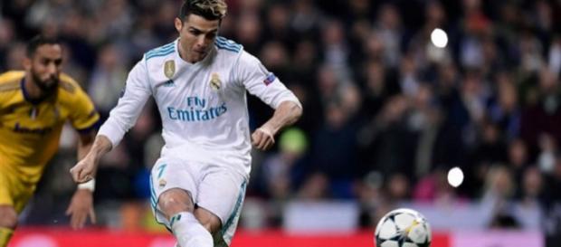 Ronaldo cobrou o pênalti decisivo Ronaldo cobrou o pênalti decisivo