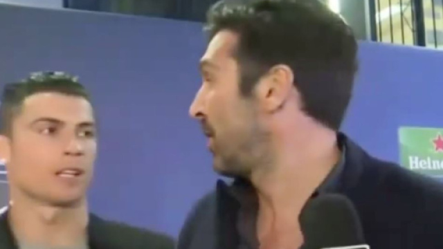 Cristiano Ronaldo abbraccia Buffon - foxsports.it