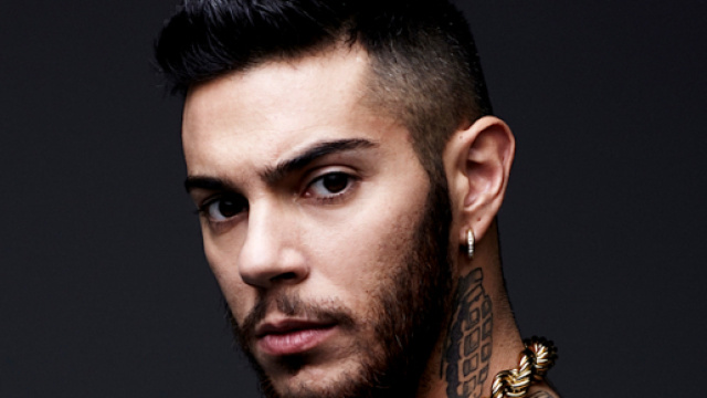 Emis Killa critica i rapper di nuova generazione: tinti, finti e alla moda