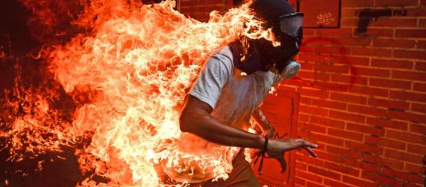 Fotógrafo venezolano Ronaldo Schemidt gana el World Press Photo 2018 Fotógrafo venezolano Ronaldo Schemidt gana el World Press Photo 2018