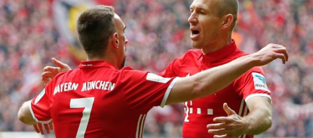 Ribéry und Robben se podrían quedar otro año en el Bayern Ribéry und Robben se podrían quedar otro año en el Bayern