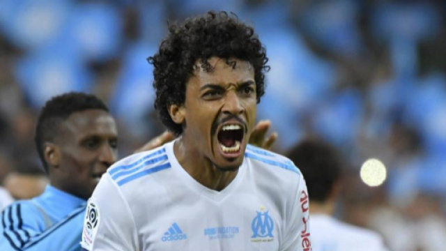 Luiz Gustavo encence le public du Vélodrome – Sénégal - lesenegal.net