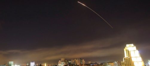 Damasco: USA, Regno Unito e Francia attaccano obiettivi militari