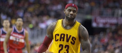 LeBron and the Cavs are once again the favorites to win the Eastern Conference playoffs. [Image via Wikimedia Commons]