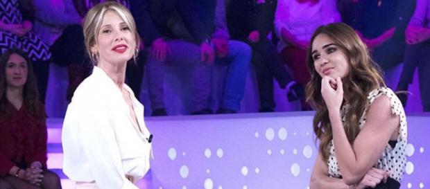 Alessia Marcuzzi ospite di Silvia Toffanin a Verissimo Alessia Marcuzzi ospite di Silvia Toffanin a Verissimo