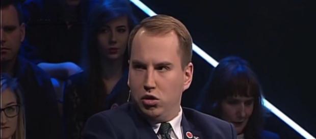 Andruszkiewicz miażdzy Mieszkowskiego. Dobitna riposta (youtube.com). Andruszkiewicz miażdzy Mieszkowskiego. Dobitna riposta (youtube.com).