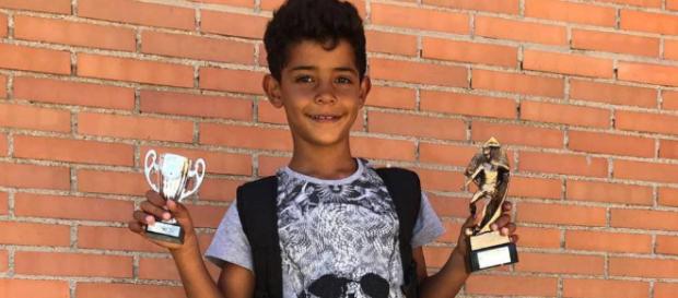 El hijo de Ronaldo tras los pasos paternos con sólo 7 años El hijo de Ronaldo tras los pasos paternos con sólo 7 años