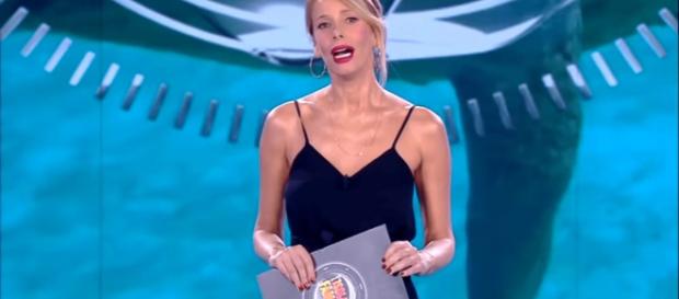 Isola dei Famosi 2018, Alessia Marcuzzi in lacrime Isola dei Famosi 2018, Alessia Marcuzzi in lacrime