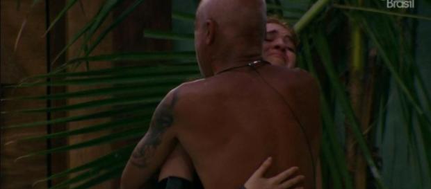 No 'BBB 18', Ayrton e Ana Clara se reencontraram após quase 48 horas separados. No 'BBB 18', Ayrton e Ana Clara se reencontraram após quase 48 horas separados.