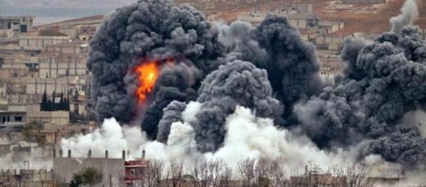 Siria atacată de SUA, Franţa şii Marea Britanie Siria atacată de SUA, Franţa şii Marea Britanie