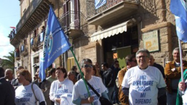 Manifestazione in provincia di Agrigento per l'acqua pubblica contro la privatizzazione (foto Di Bella).