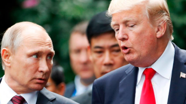 Vladimir Putin accusato di aver favorito Assad e le armi chimiche.