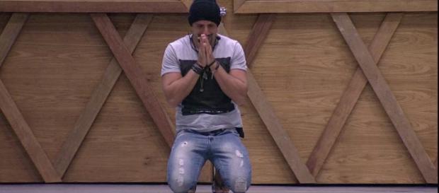 Desesperado por perder a imunidade, Kaysar chorou no ''BBB18'' Desesperado por perder a imunidade, Kaysar chorou no ''BBB18''